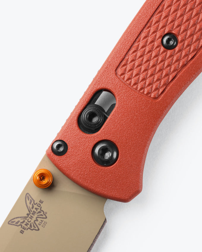 Benchmade Bugout 535TN-10 – 3.24″ CPM-S30V Desert Verde Cerakote Drop Point EDC Folding Knife, Rust Orange Grivory, AXIS Lock