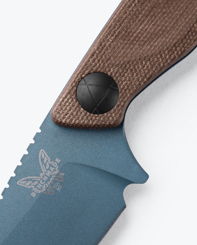 Benchmade 203BT-01 Dacian brown canvas Micarta handle detail with contoured finger grooves