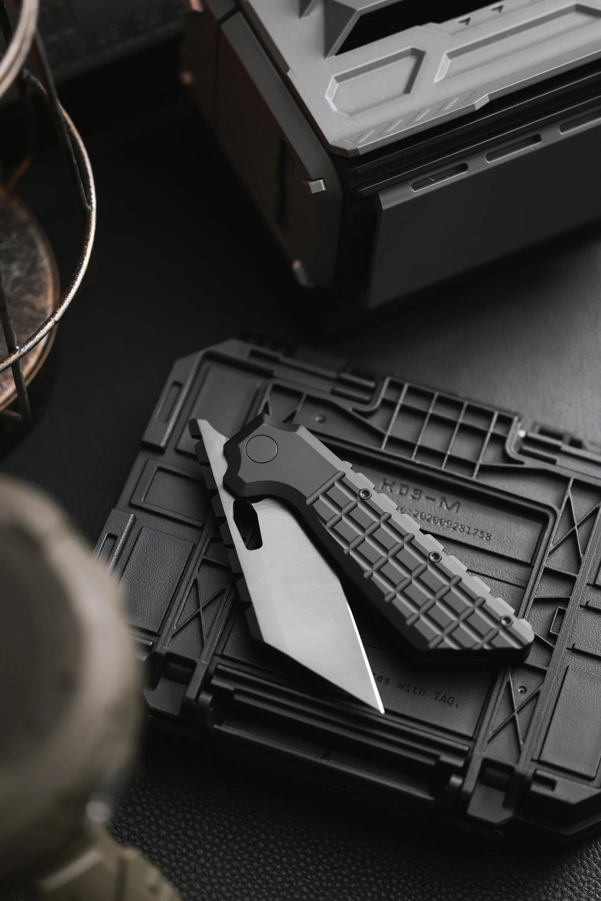 North Mountain Blade Gripper V2 2537-TI-DLC-3V handle and hardware detail view
