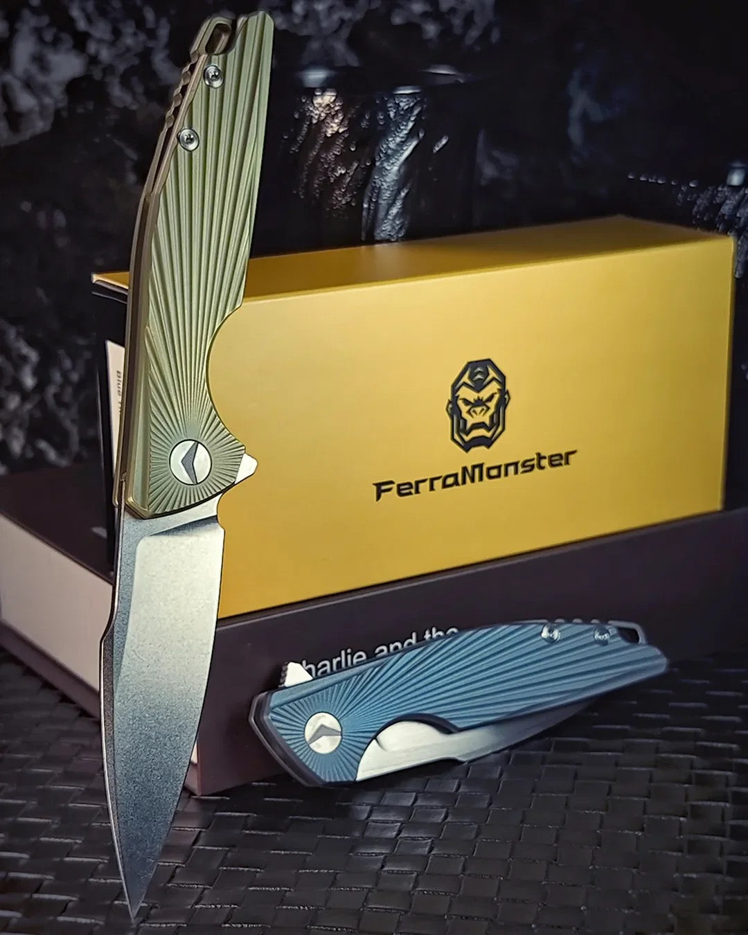 FerraMonster AURORA RAYS FM23002-B – 3.46" M390 Drop Point Golden Titanium Frame Lock Knife