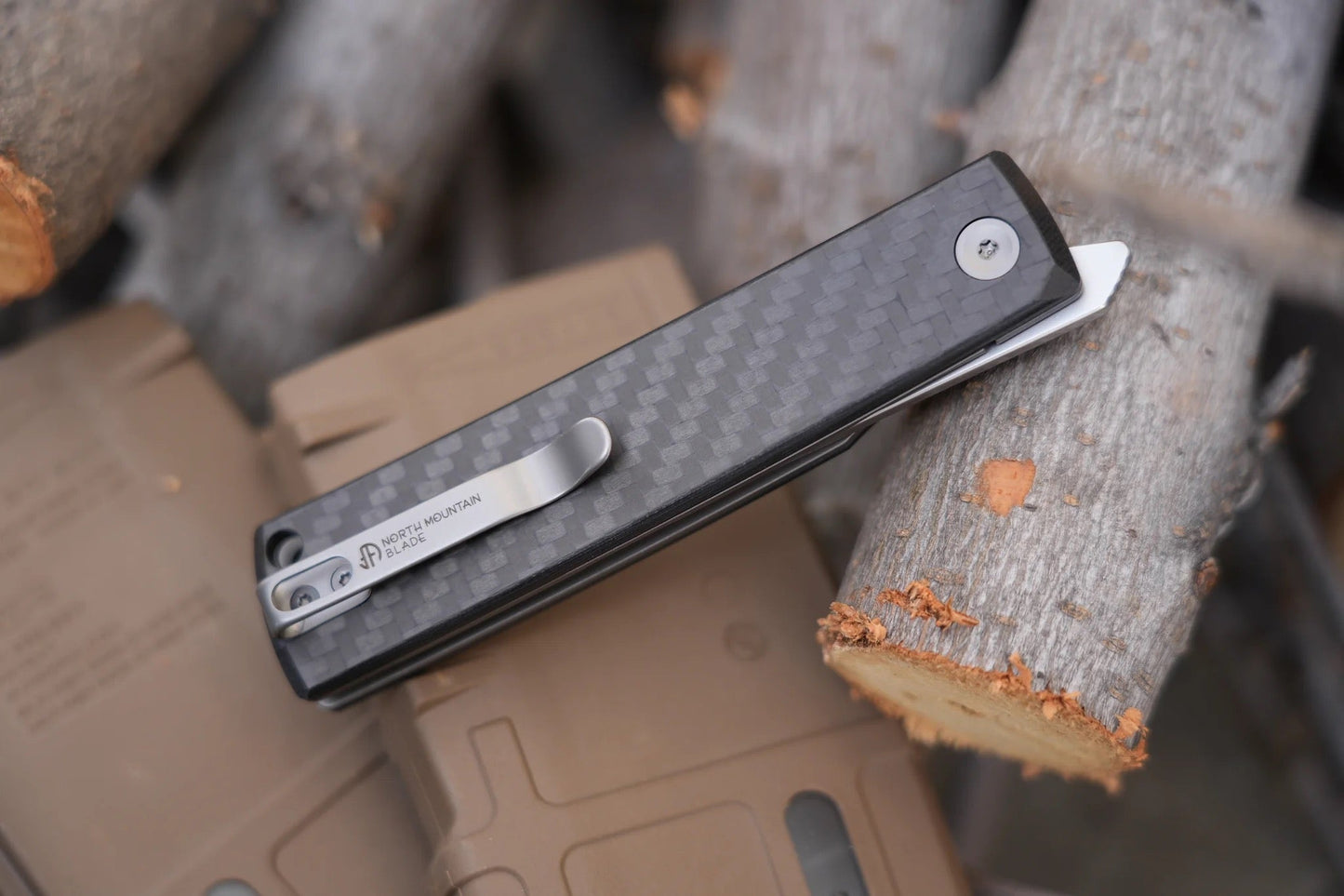 North Mountain Blade Kaiken-CarbonFiber detail view 7