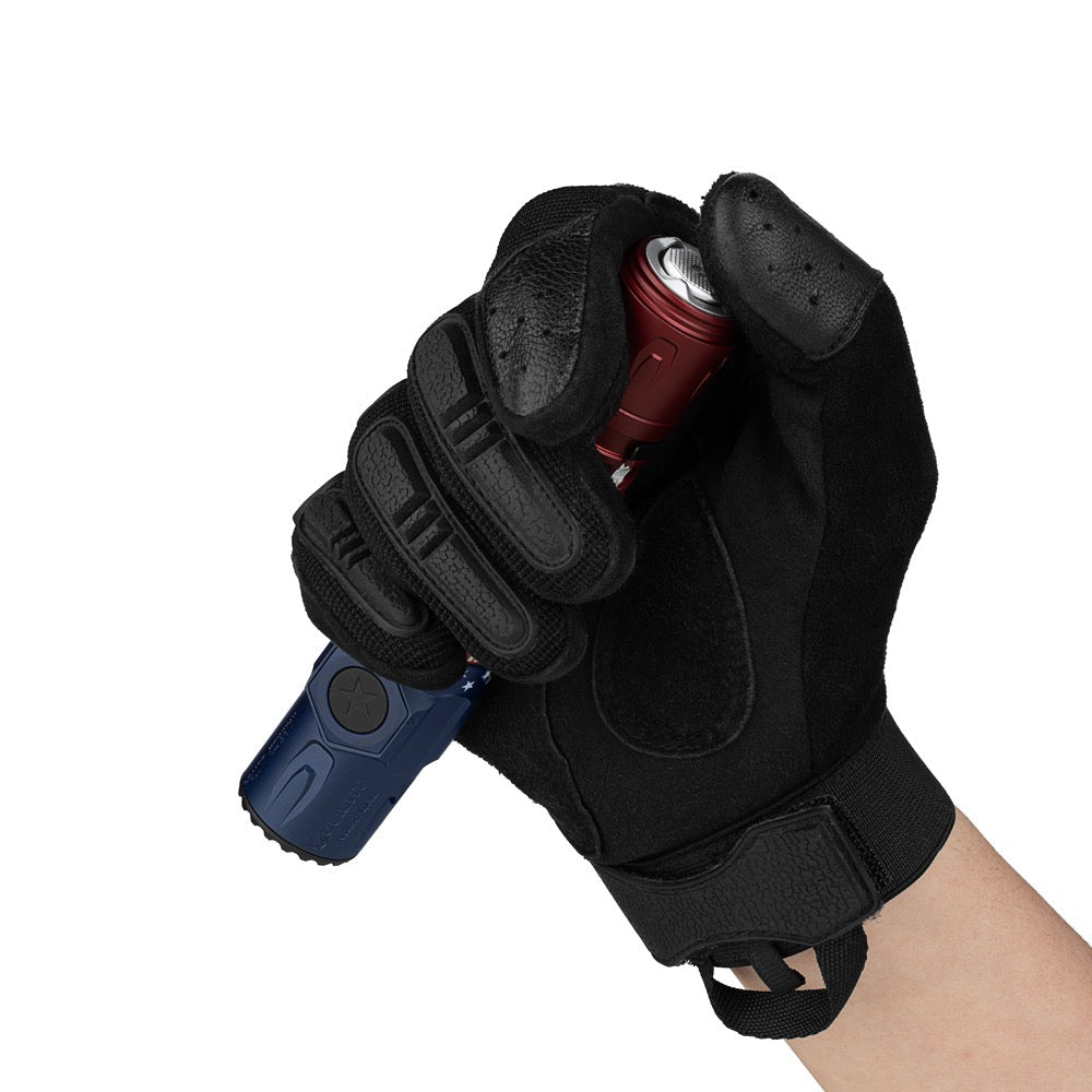 Olight Warrior Ultra Stars & Stripes Edition oversized side switch and battery indicator detail