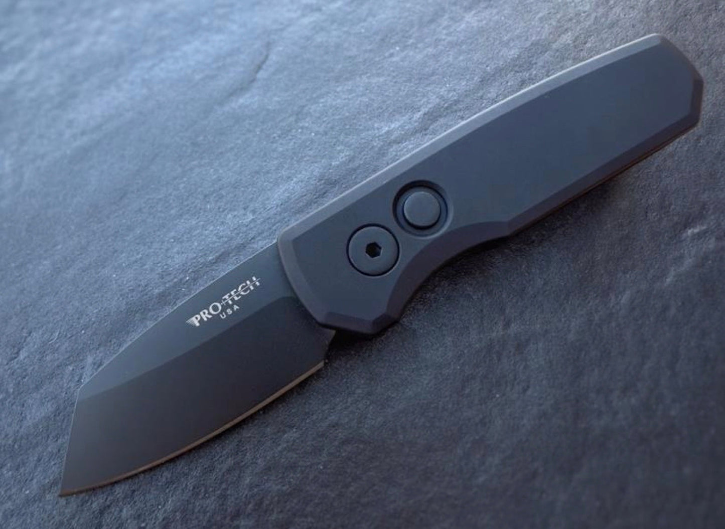 Pro-Tech R5403 Runt 5 Folding Knife 1.9in MagnaCut DLC Black Blade Black Aluminum Handles