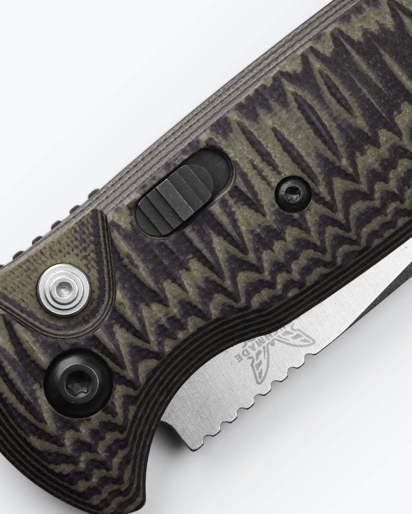 Benchmade 4300-1 CLA push-button automatic detail with integrated safety