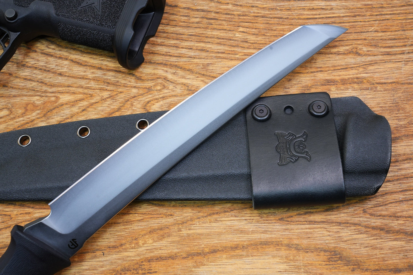 North Mountain Blade The Chop O1 FixedChop01-White vacuum chrome finish detail