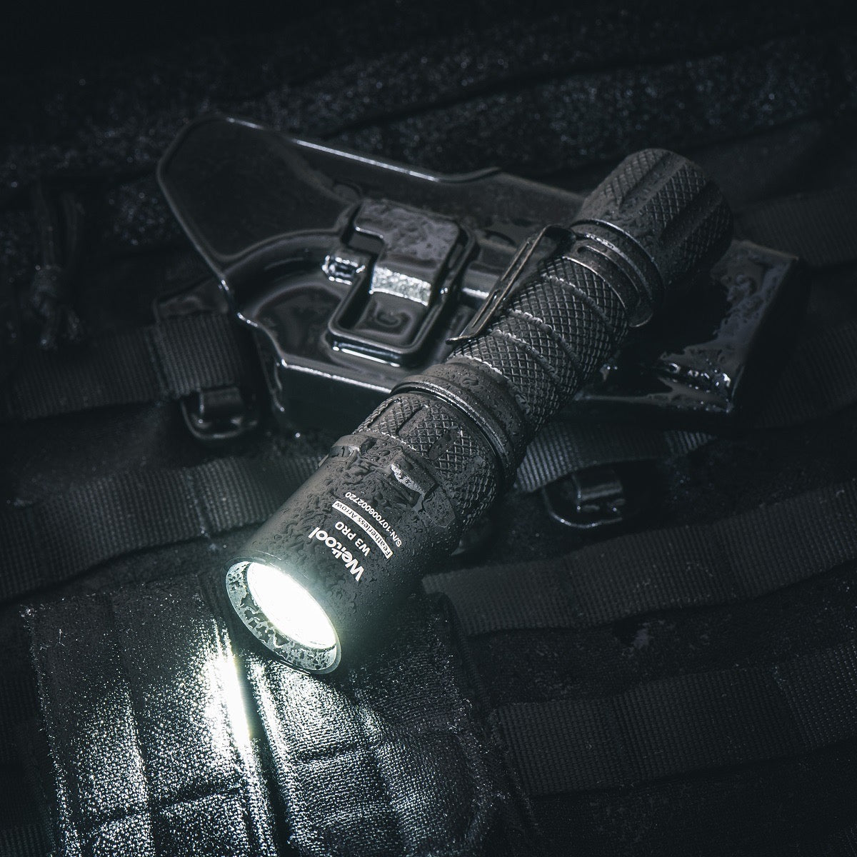 Weltool W3 Pro TAC 930-lumen IP67 waterproof tactical flashlight