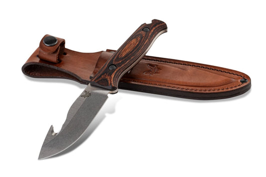 Benchmade Saddle Mountain Skinner 15004 – 4.2″ CPM-S30V drop point fixed blade hunting knife with gut hook