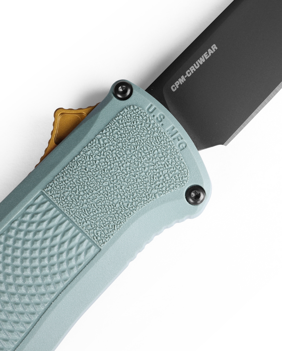 Benchmade Shootout 5370BK-07 dual-action OTF slide and deep-carry pocket clip detail