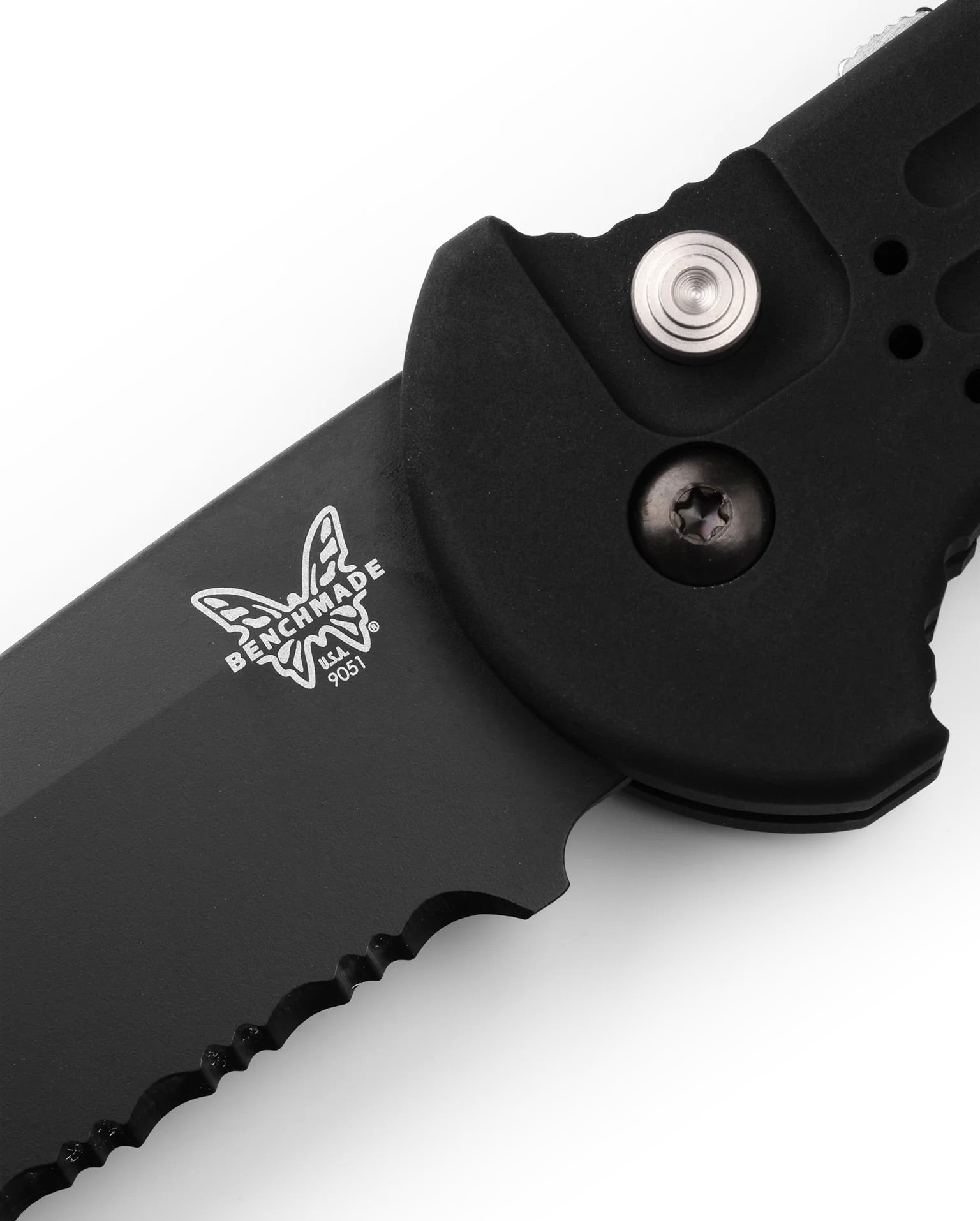 Benchmade AFO II 9051SBK blade detail – black 154CM partially serrated drop-point