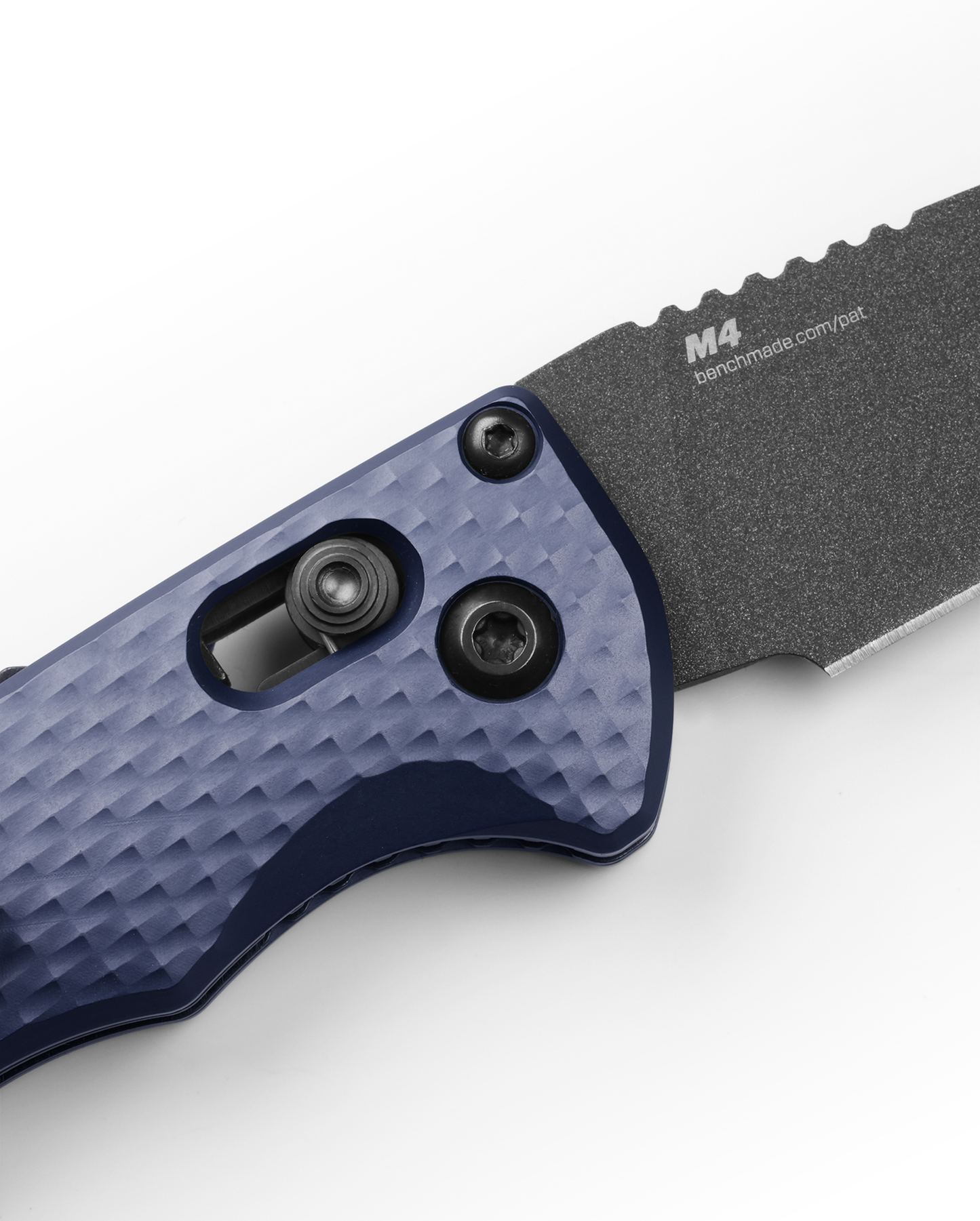 Benchmade Partial Immunity 2950BK mini deep-carry pocket clip and milled aluminum handle detail