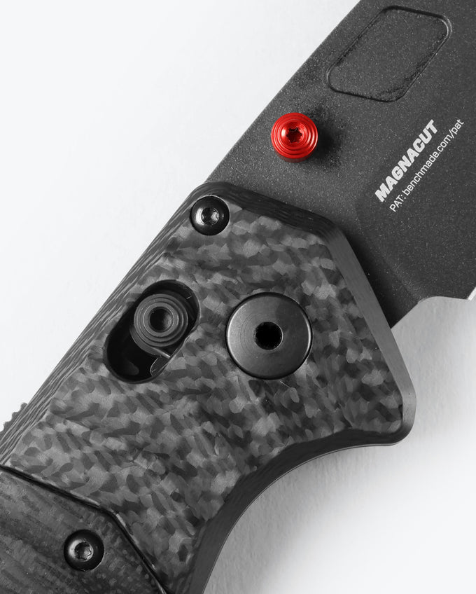 Benchmade PSK 593BK-01 carbon fiber and black G10 handle detail