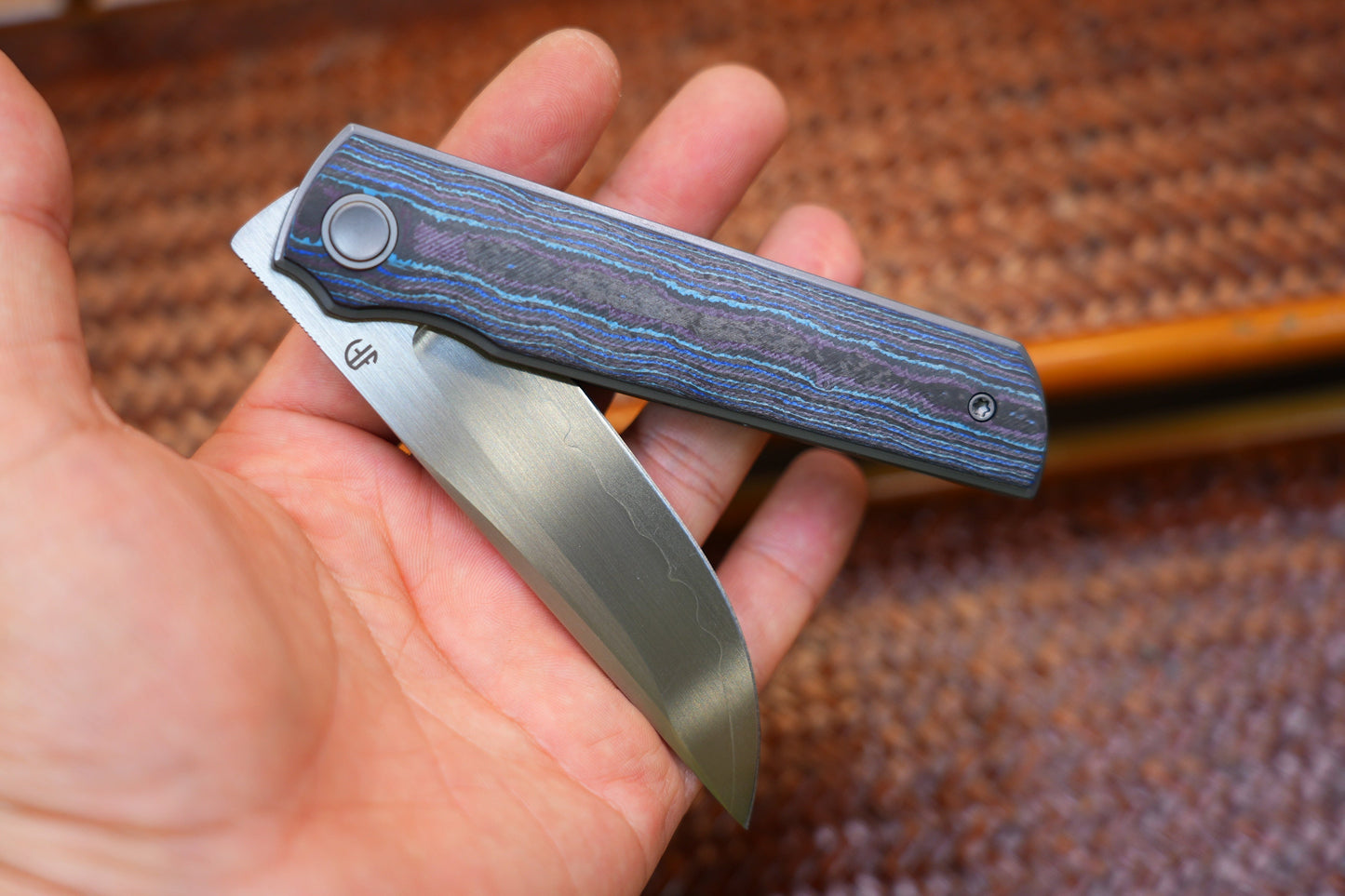North Mountain Blade CHOP 4 Front Flipper 2412-BLCF blue ceramic carbon fiber handle scales