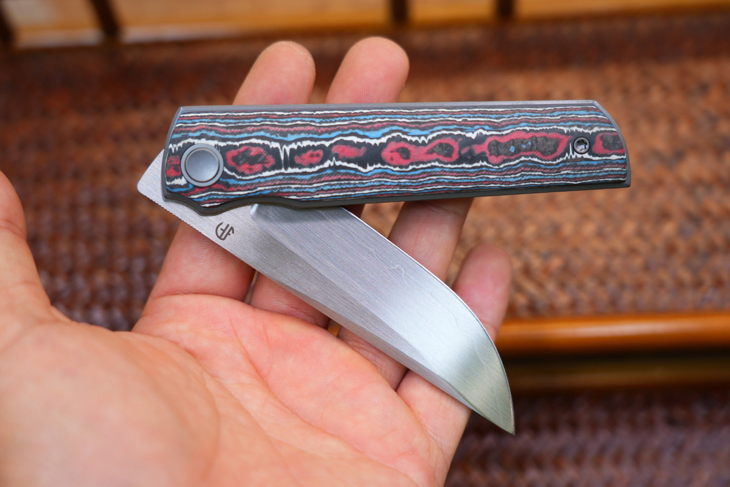 North Mountain Blade CHOP 4 2412-RDBL front flipper deployment detail