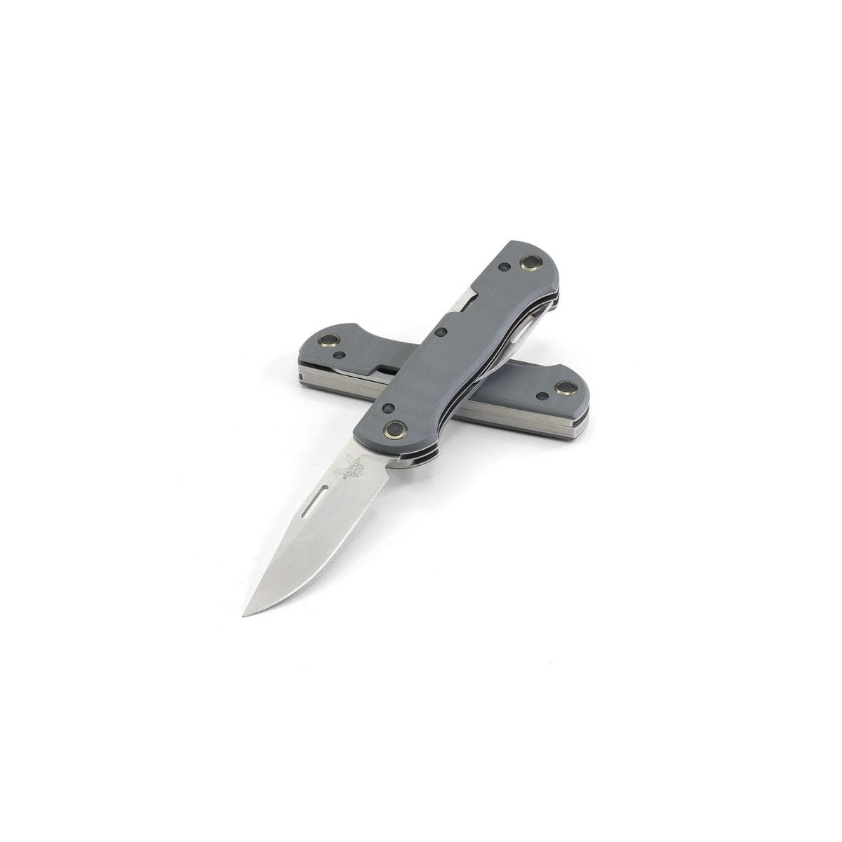 Benchmade 317 Weekender blade and cap lifter detail – satin CPM-S30V slip-joint