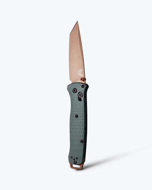 Benchmade Bailout 537FE-2601 front view – 3.38″ FDE PVD Battlewash CPM-S90V tanto folding knife