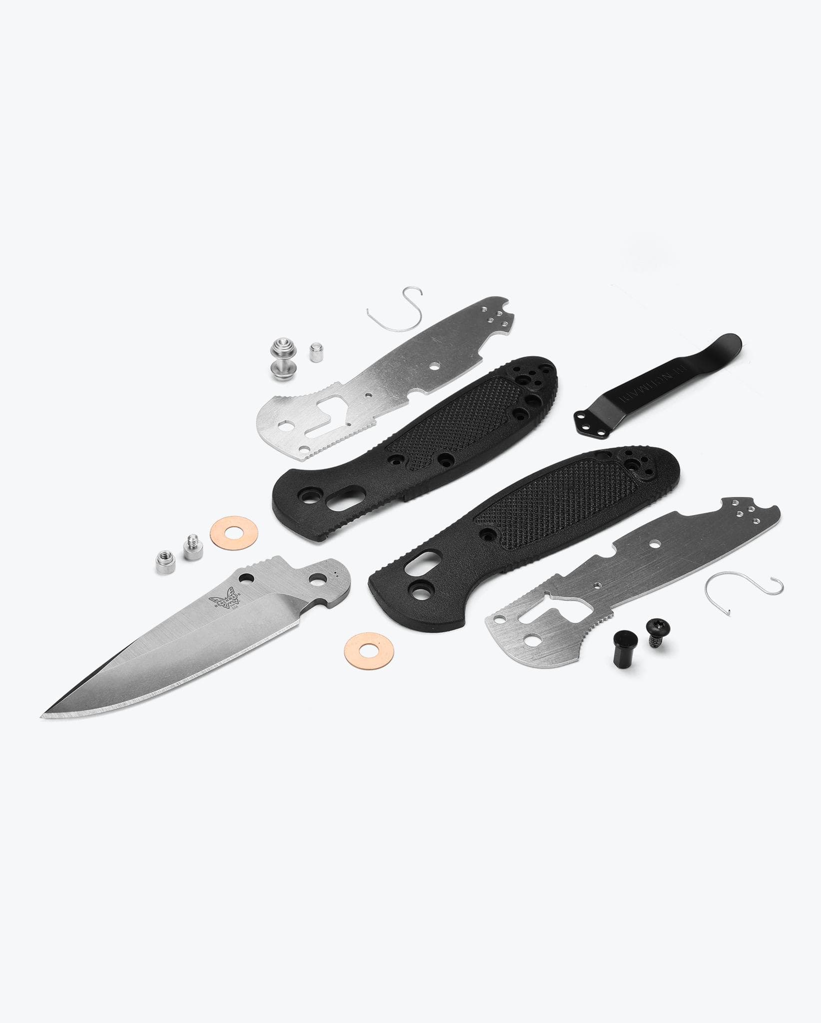 Benchmade Mini Griptilian 556-S30V black Grivory handle and component detail