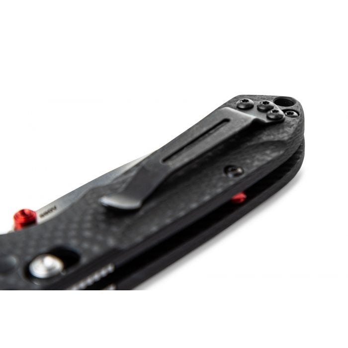 Benchmade Mini Freek 565-1 blade detail, satin CPM-S90V drop-point