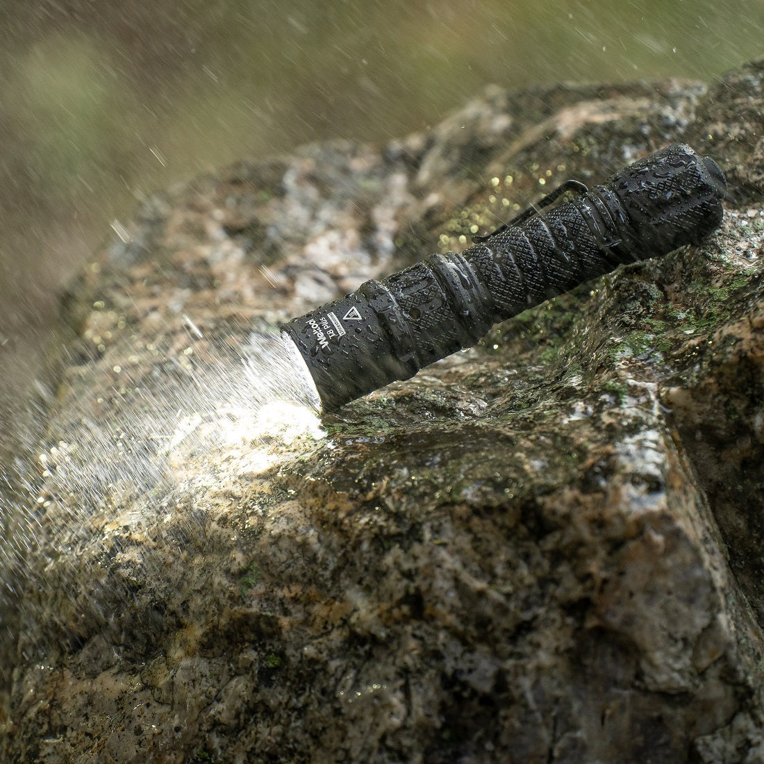 Weltool T8Plus (71236) 613m long throw LED flashlight – official Weltool product photo