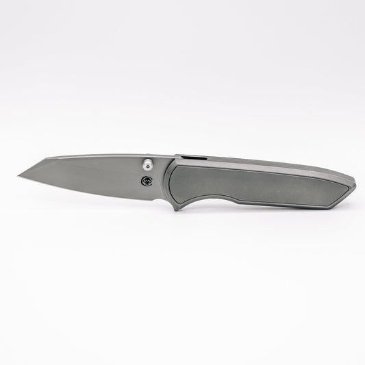 Chaves Knives x Brad Blount Arrestor 229 Stonewash front view – 3.75" Stonewash M390 sheepsfoot titanium integral folding knife