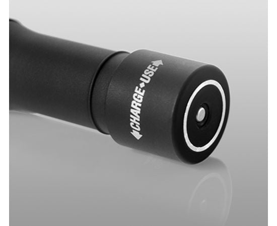 Armytek Prime C2 Magnet USB+18650 / XP-L White / 1050 lm / TIR 20Â°:80Â° / 1x18650