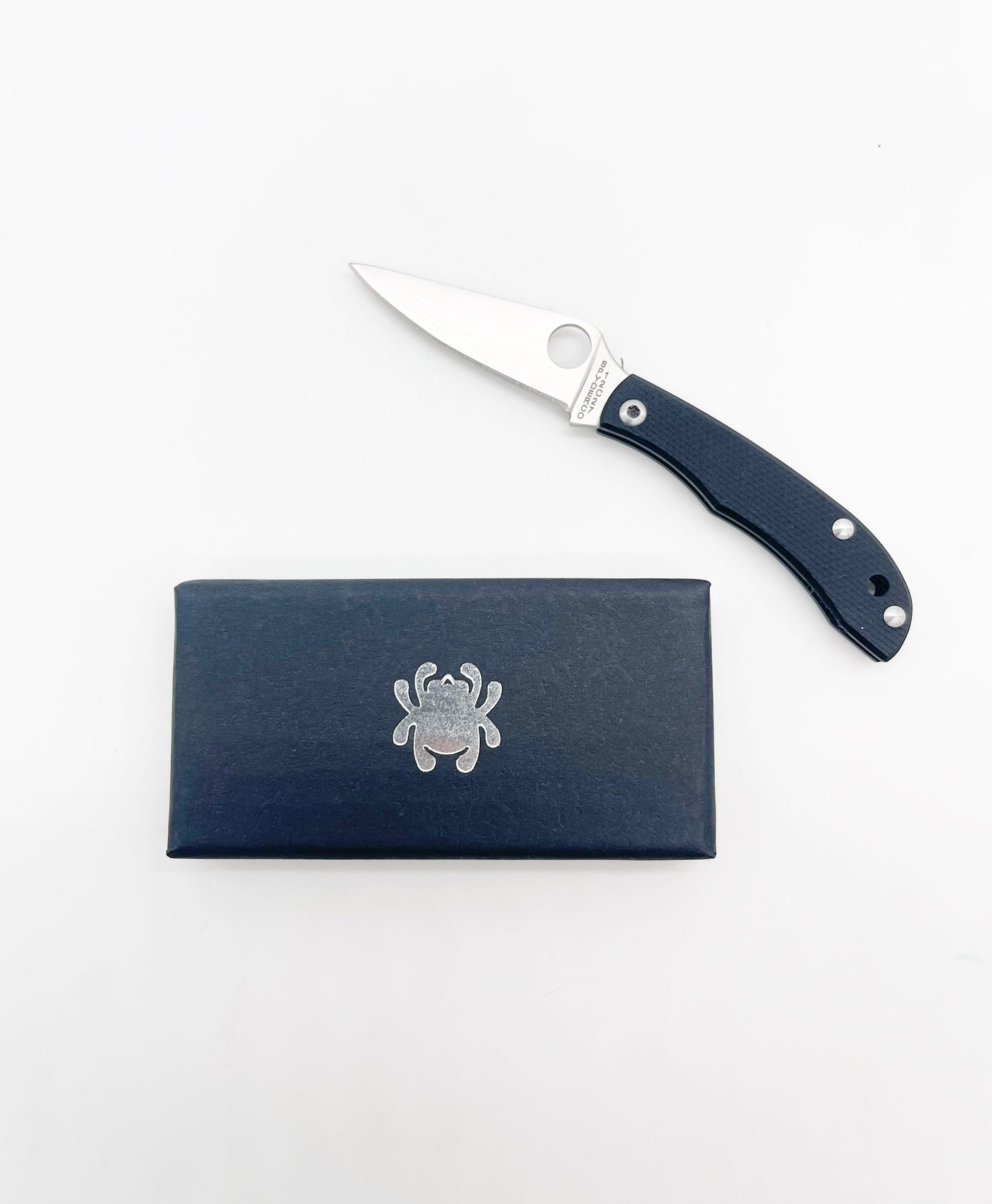 Spyderco Honeybee Slipjoint Folding Knife – 1.68" Sandvik 12c27 Plain Edge Blade, Black G-10 Handle – C137GBKP