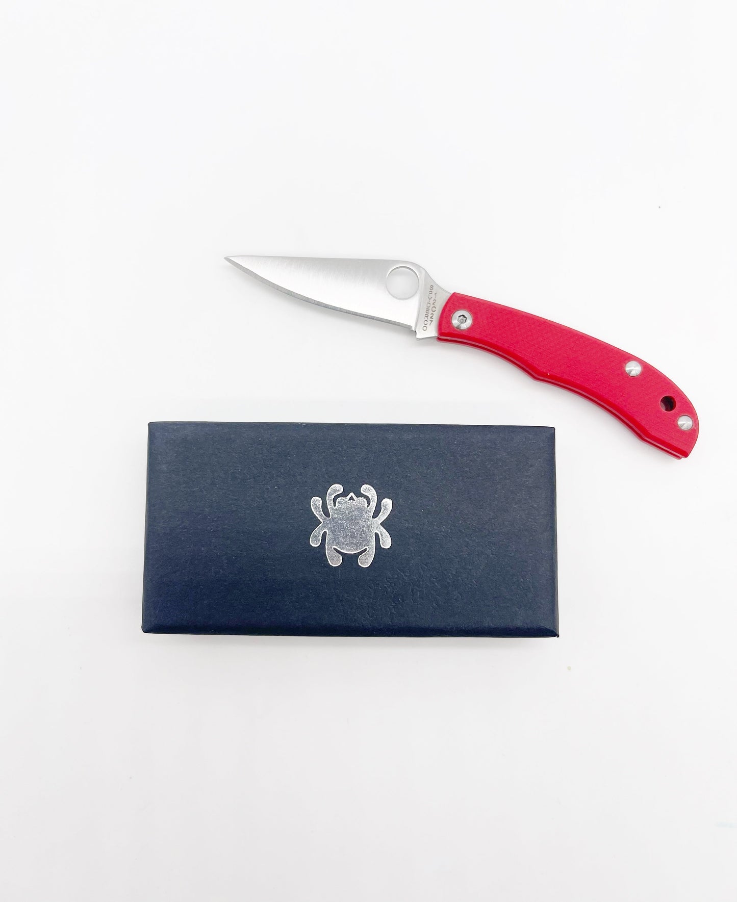 Spyderco Honeybee Slipjoint Folding Knife – 1.68" Sandvik 12c27 Plain Edge Blade, Red G-10 Handle – C137GRDP