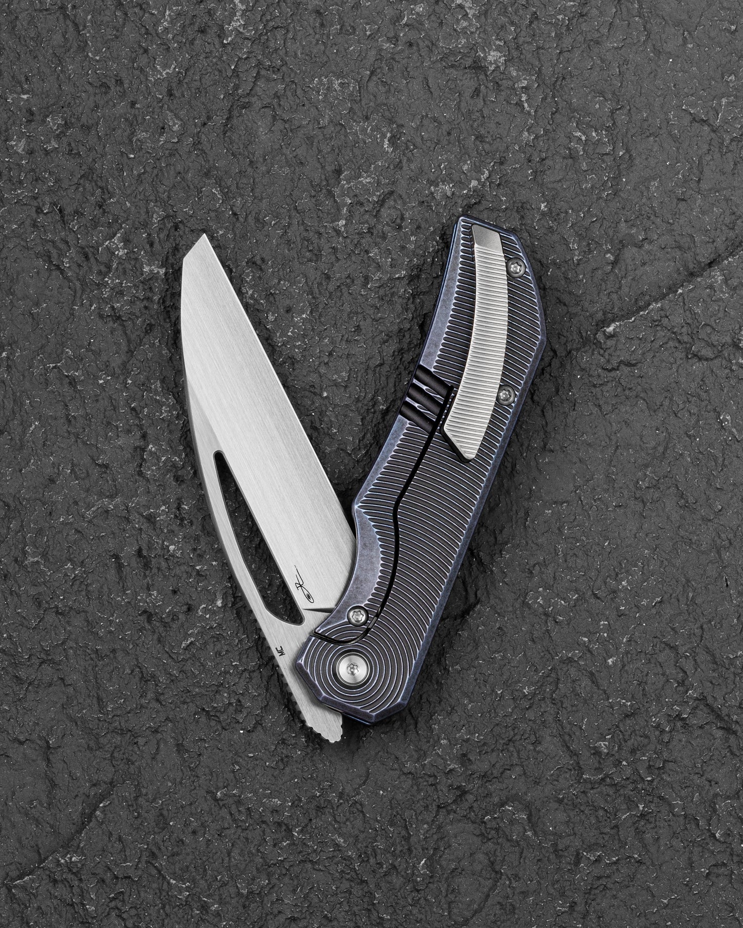 Bestech Mini Taipan BT2603D Titanium Pocket Clip Folding Knife Detail