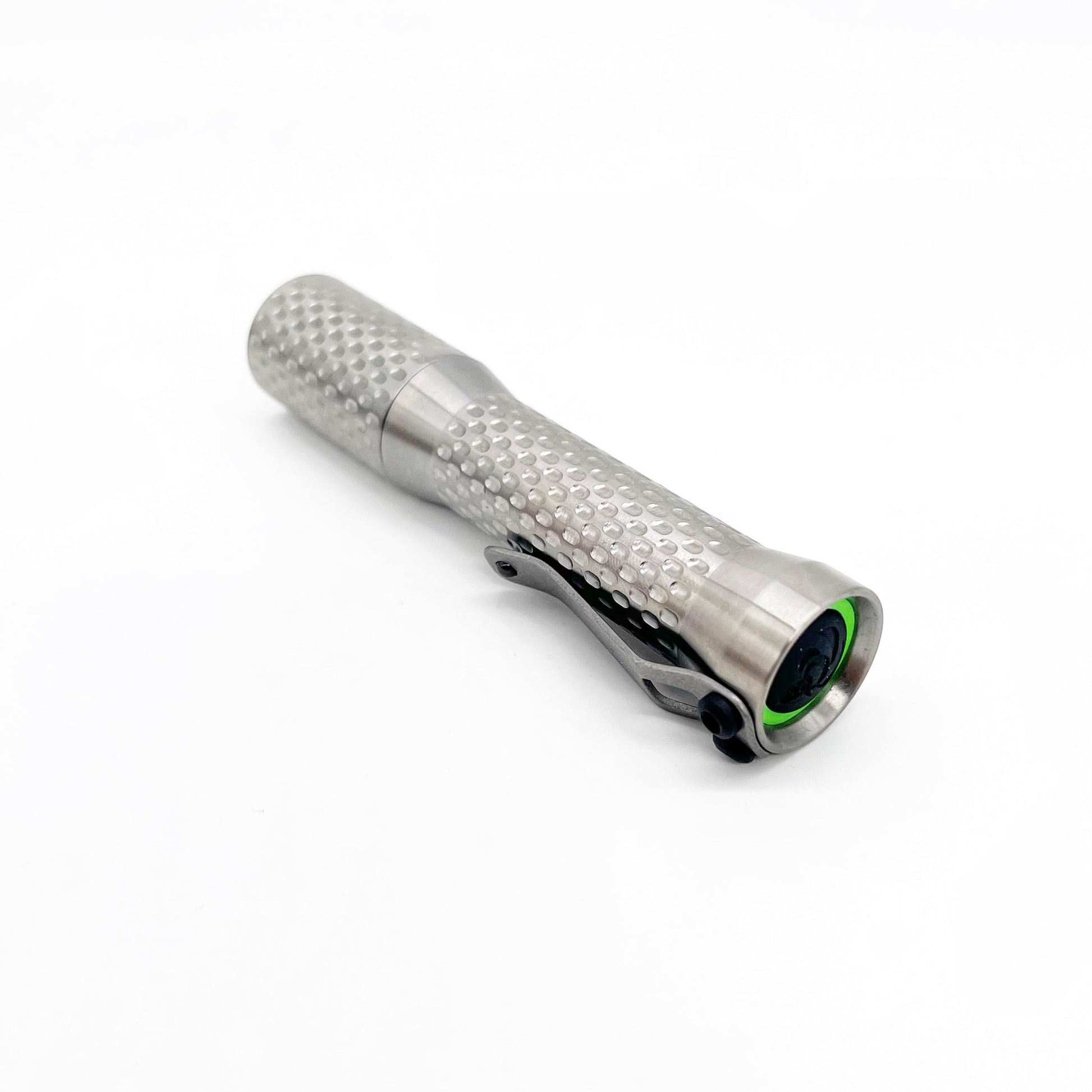 Dawson Machine Craft Divot Slim Flashlight – Satin Titanium, Nichia 519a 4500K LED