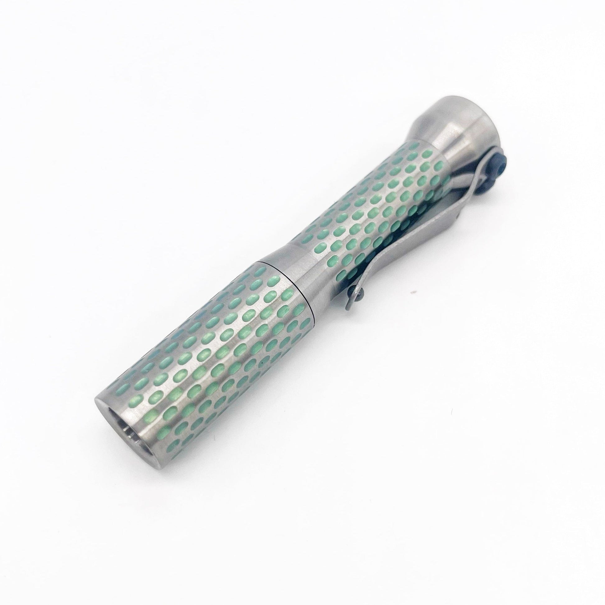Dawson Machine Craft Divot Slimmer Titanium EDC Flashlight – Anodized Satin Finish, 10440 Battery