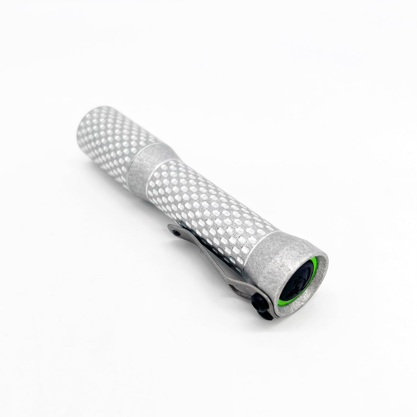 Dawson Machine Craft Divot Slim Flashlight – Tumbled Aluminum, Nichia 519a 4500K LED, H17Fx Driver, 14500 Battery