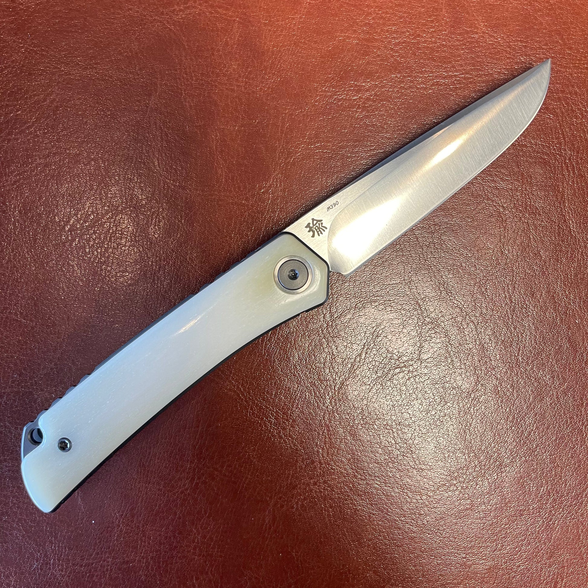 North Mountain Blade Higo-CamelBone detail view 2