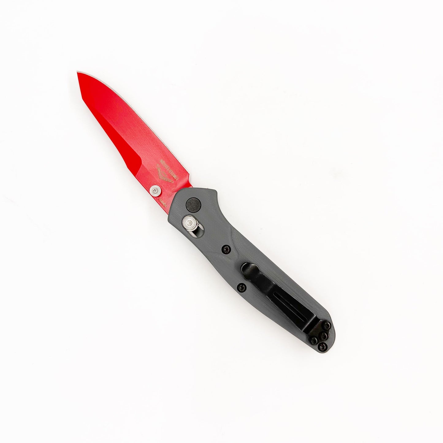 Benchmade 945RD-2401 Mini Osborne SHOT Show 2024 BEN-945RD-2401 red S90V blade detail view