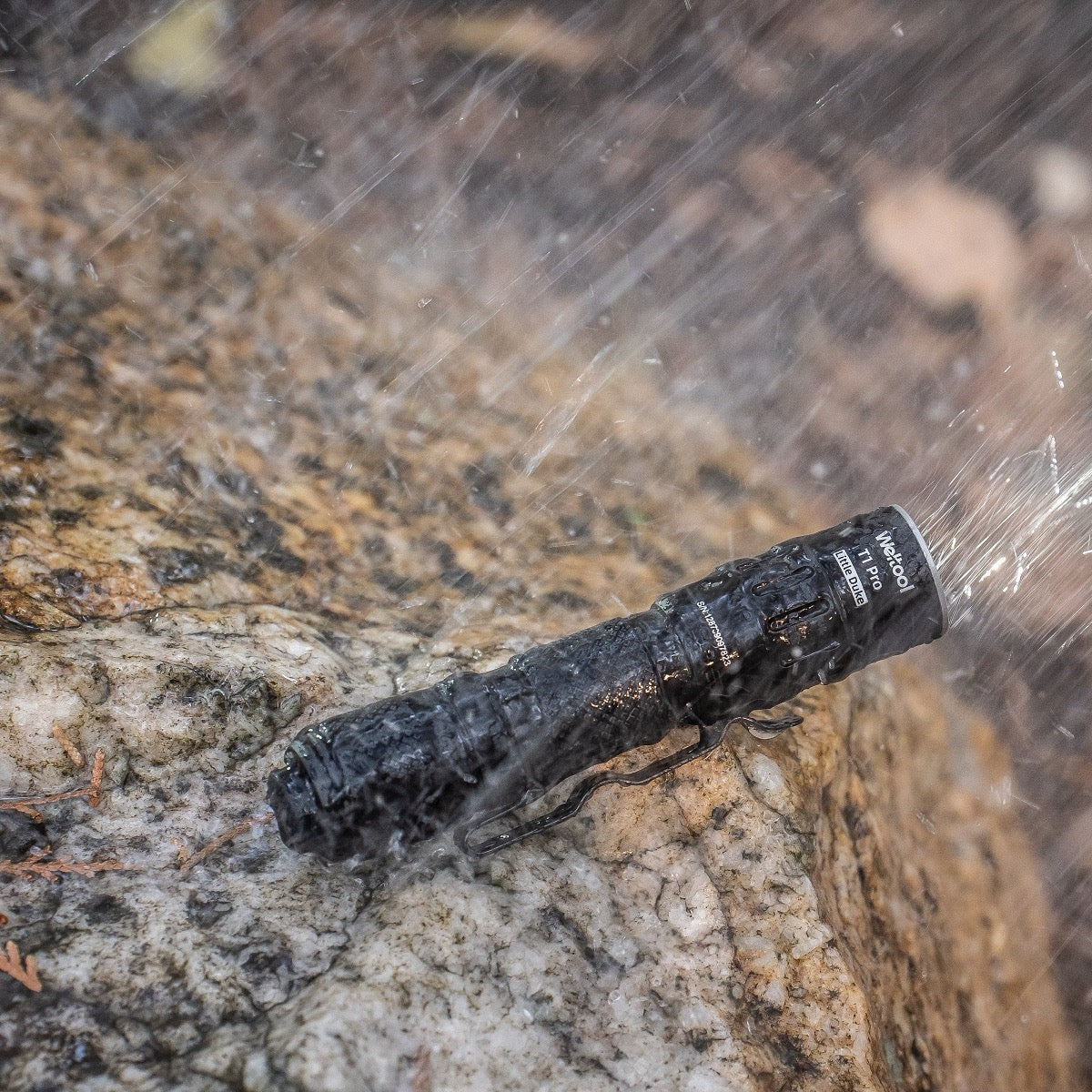 Weltool T1 Pro V3 mini EDC flashlight with included accessories