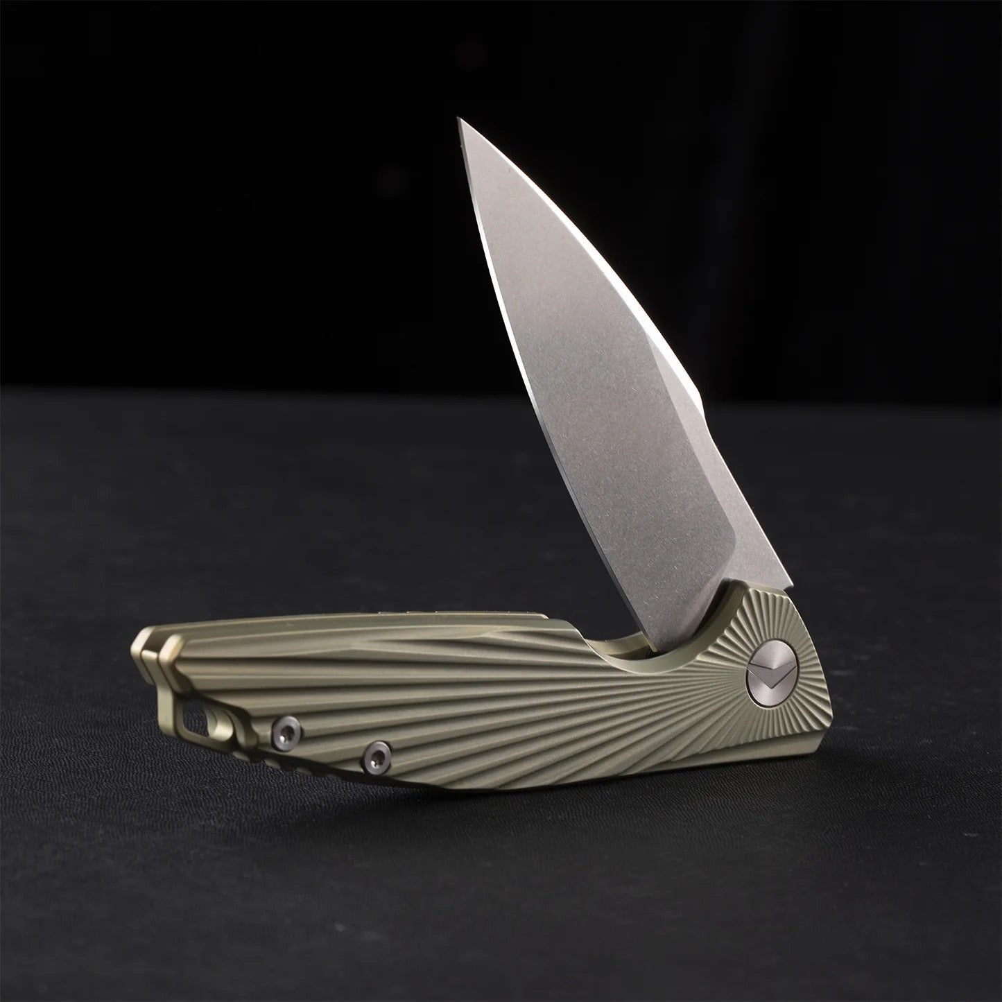 FerraMonster AURORA RAYS FM23002-B – 3.46" M390 Drop Point Golden Titanium Frame Lock Knife