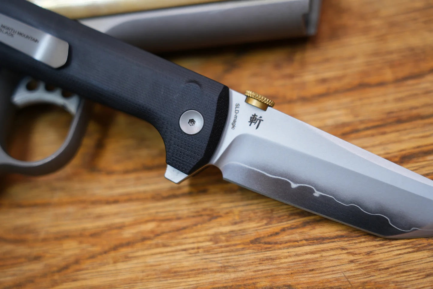 North Mountain Blade 2406BK detail view 6 folding knife