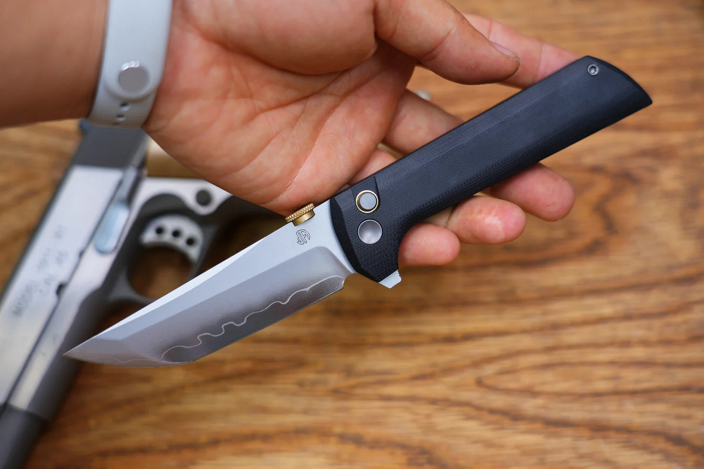 North Mountain Blade 2406BK detail view 10 folding knife