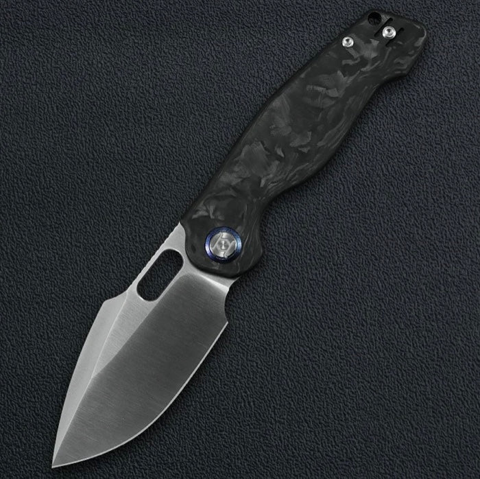Kunwu Gringo Verta Lock Carbon Fiber with Satin Blade | B712-CF-2