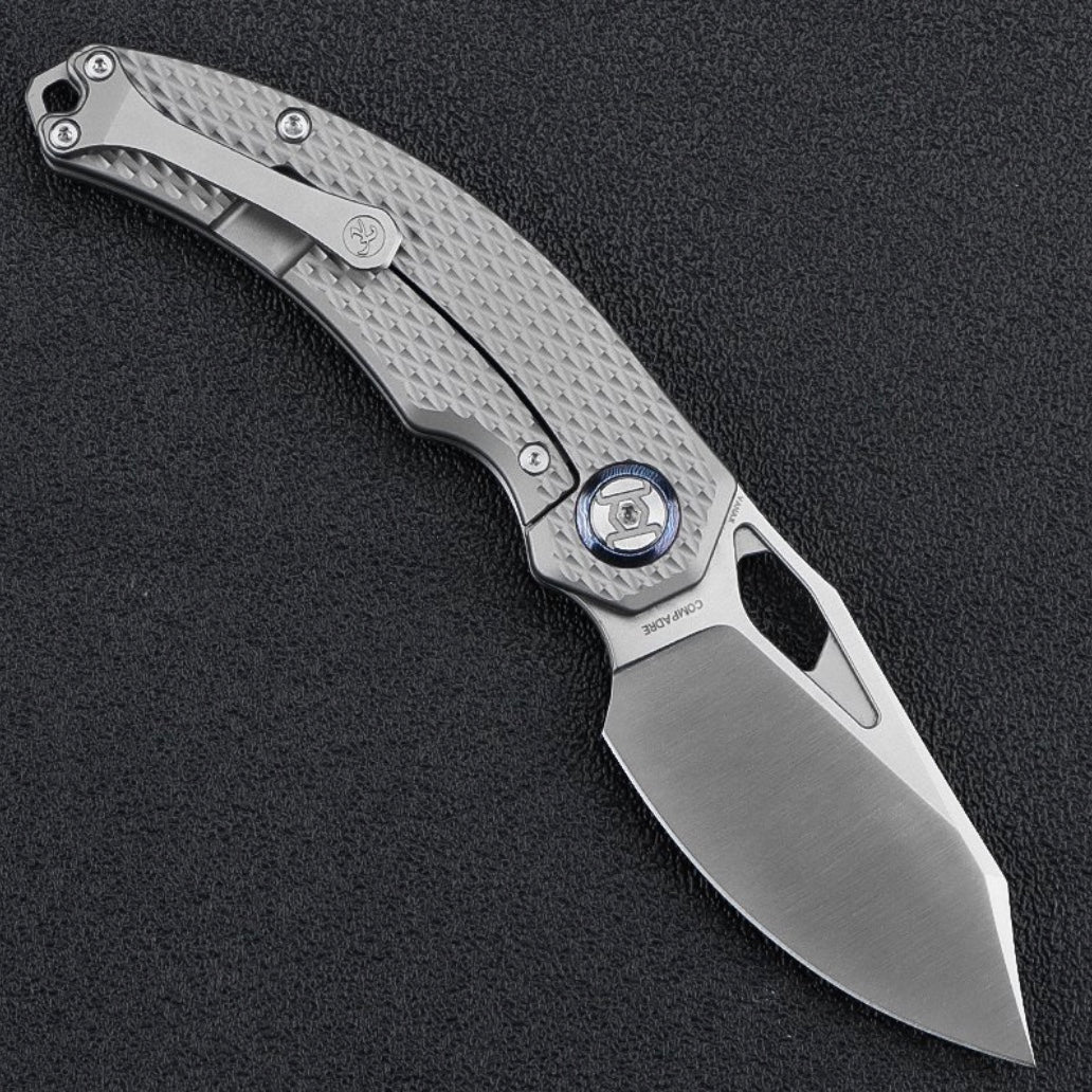 Kunwu Compadre K706C-T2, 2.95″ Satin Vanax Blade, Diamond Textured Titanium, Frame Lock, view 2