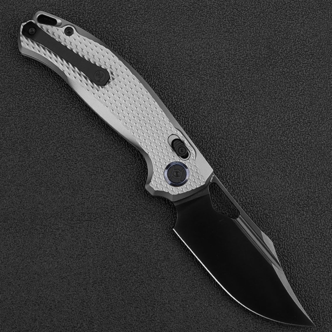 Kunwu Django XL X707XLT-3, 3.70″ DLC ELMAX Blade, Titanium, Frame Lock, view 2
