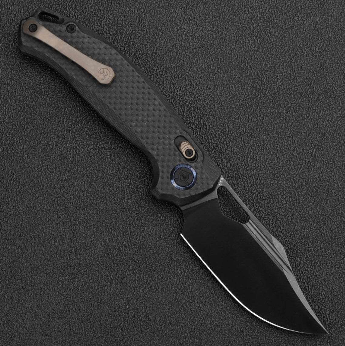 Kunwu Django XL X707XL-F, 3.70″ DLC ELMAX Blade, Carbon Fiber, Frame Lock, view 2
