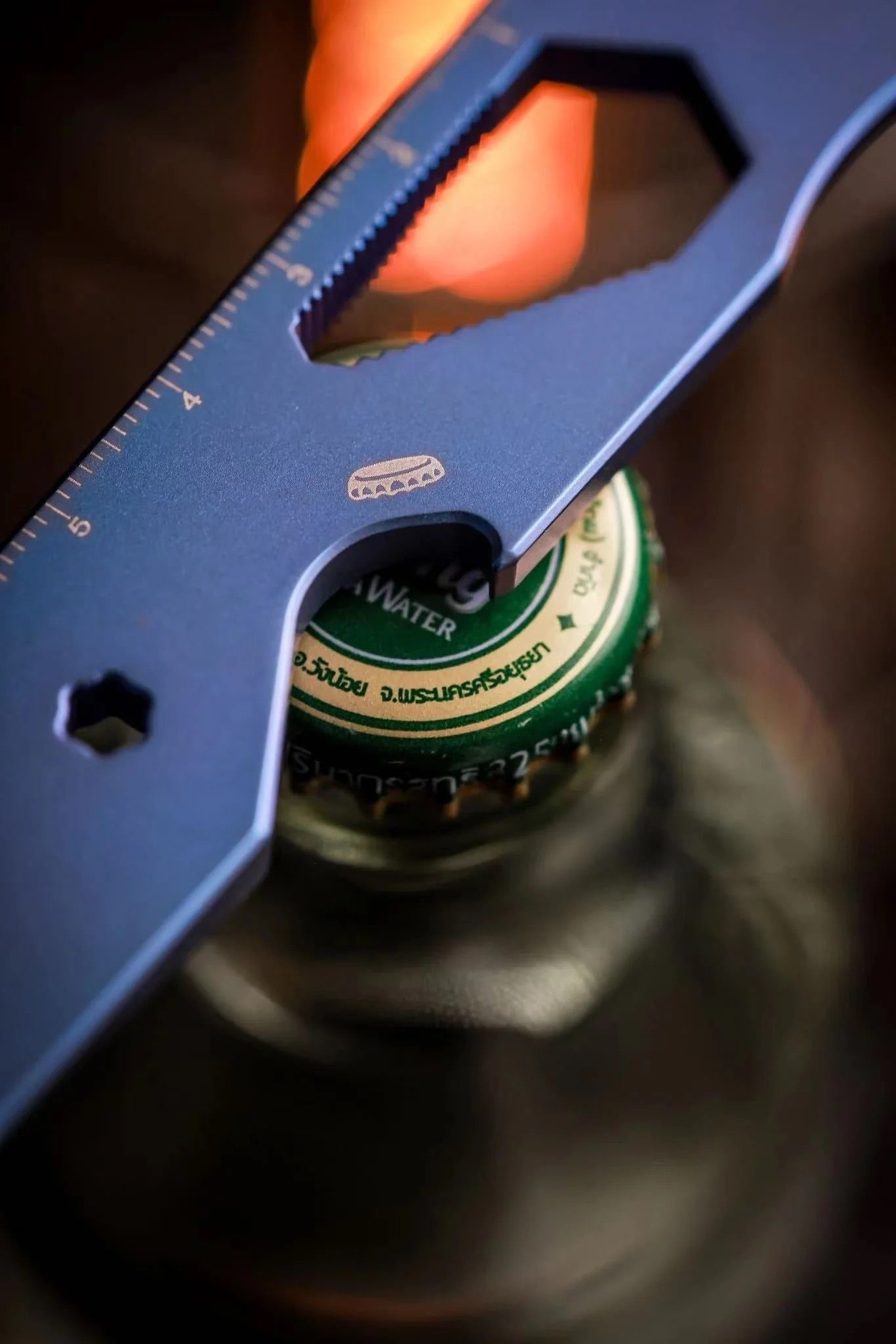 North Mountain Blade Titanium alloy Crowbar / Bottle Opener / Multitool - Blue