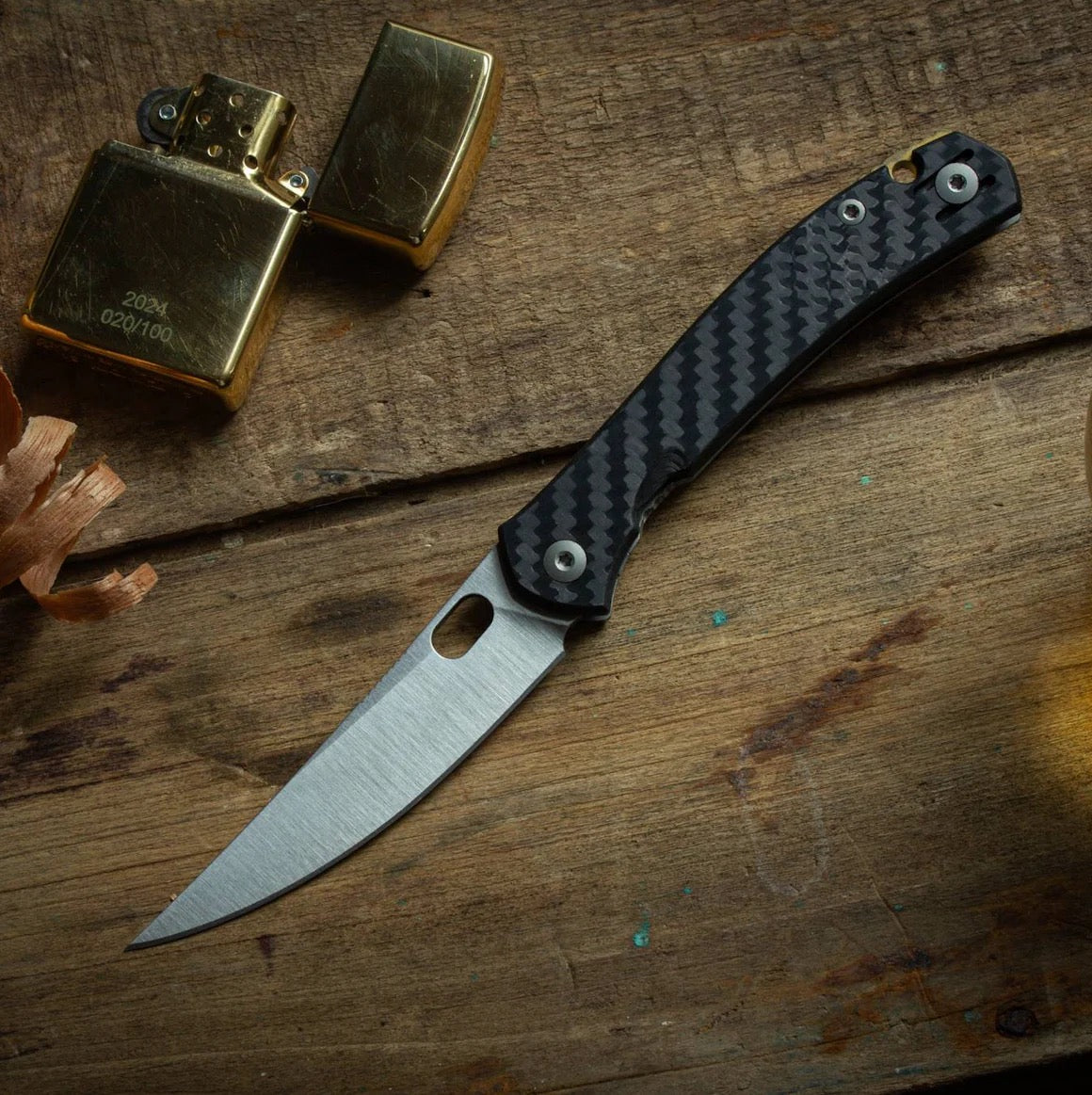Giant Mouse ACE Bleeker Carbon Fiber / Titanium Handles 3.26in Magnacut Blade