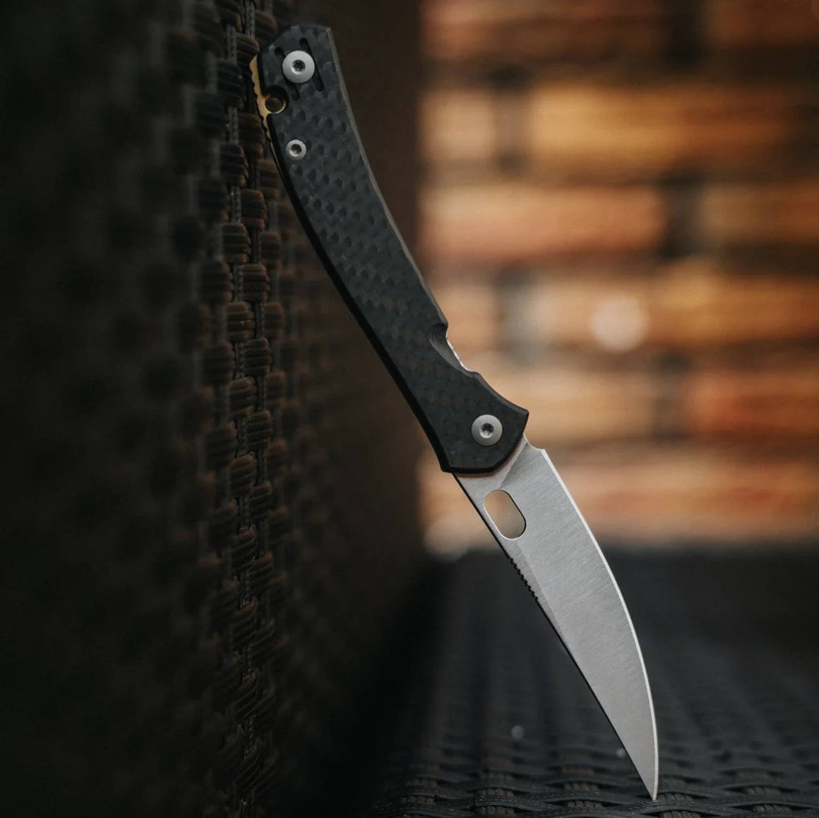 Giant Mouse ACE Bleeker Carbon Fiber / Titanium Handles 3.26in Magnacut Blade