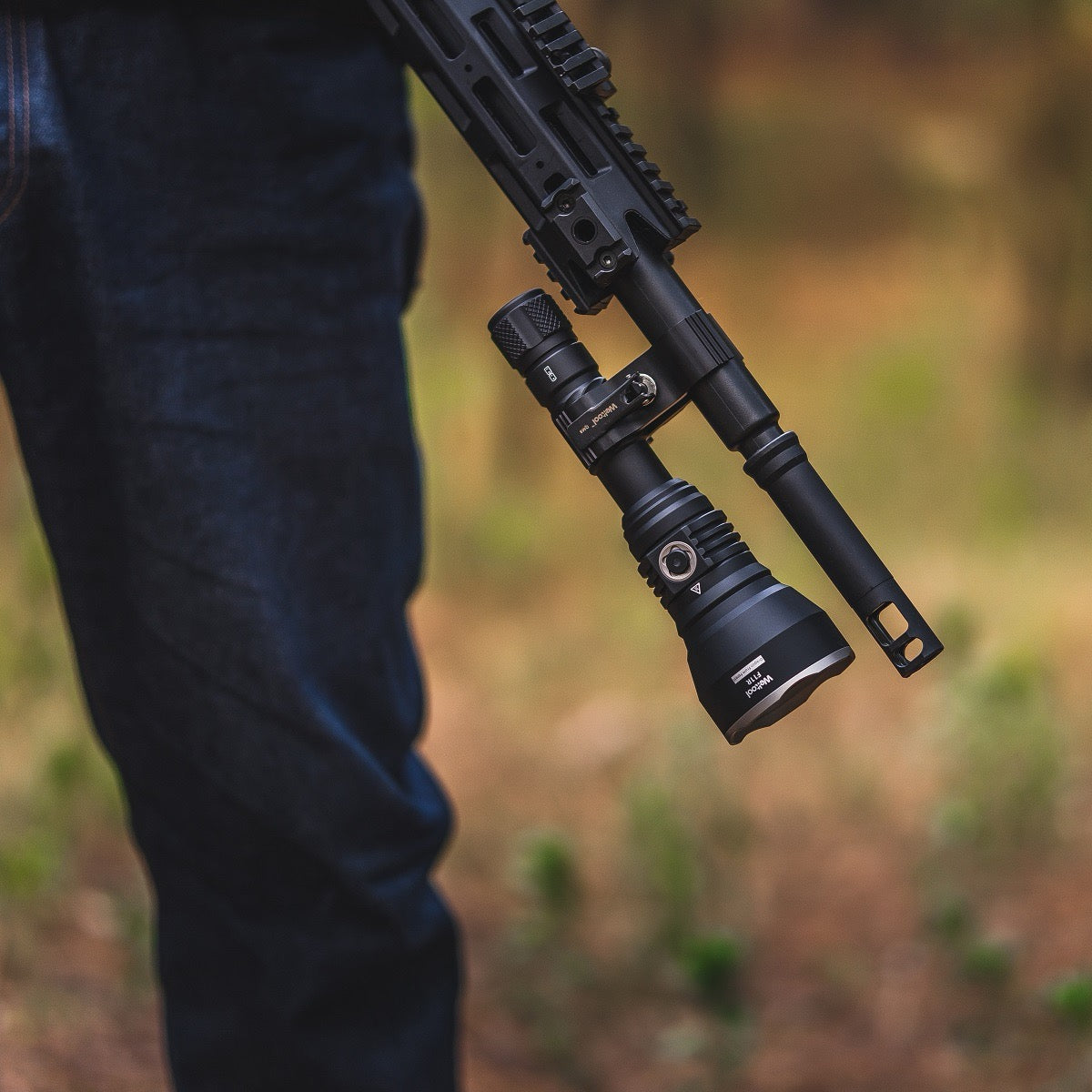 Weltool F11R high-output LED flashlight