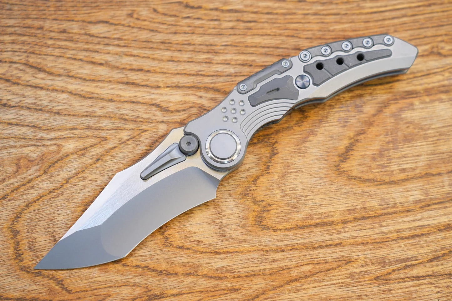 MaxAce Titans-II AM07-1-A 3.85in Magnacut Blade Sand Blasted Handle