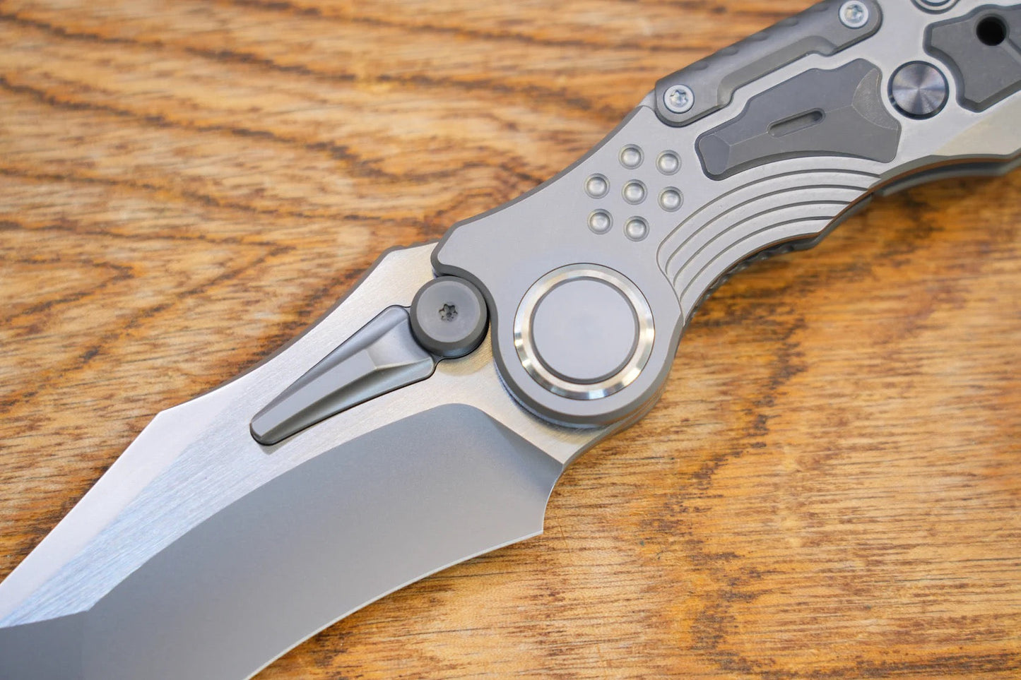 MaxAce Titans-II AM07-1-A 3.85in Magnacut Blade Sand Blasted Handle