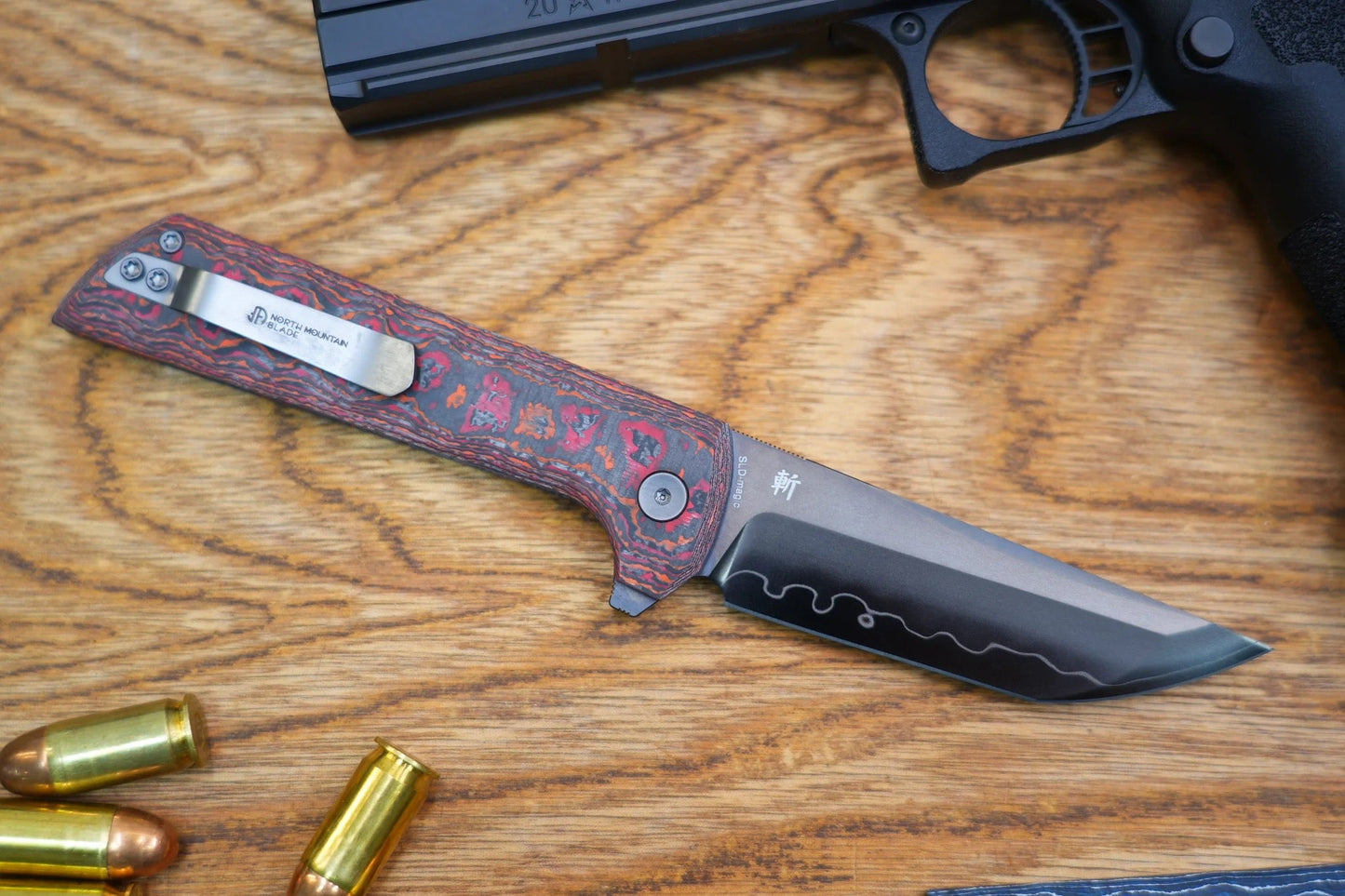 North Mountain Chop 2 2405-B-DLC 3.5in DLC SLD-Magic Steel Red & Black Carbon Fiber Handle