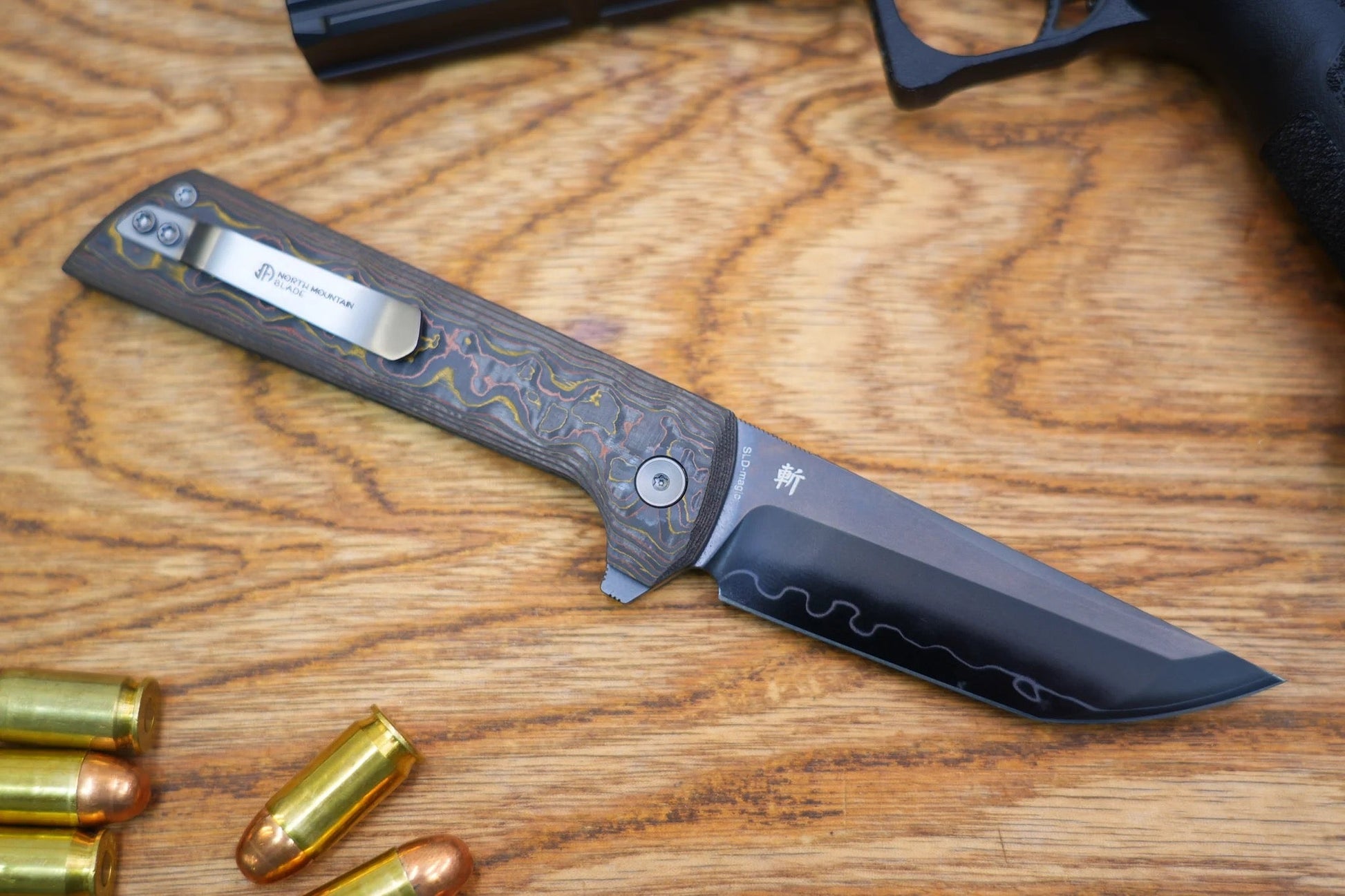 North Mountain Blade 2405-A-DLC detail view 4 folding knife