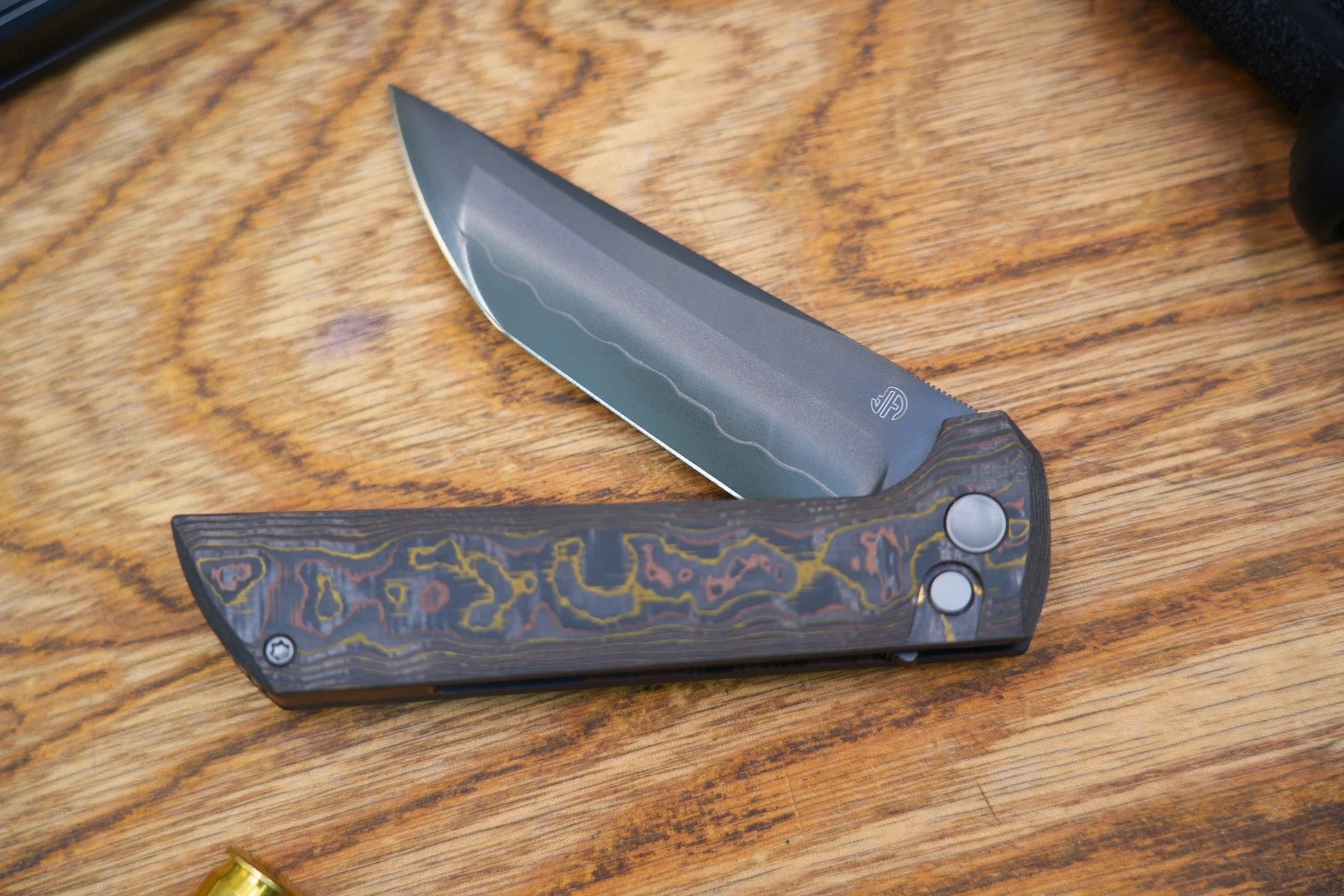 North Mountain Blade 2405-A-DLC detail view 5 folding knife