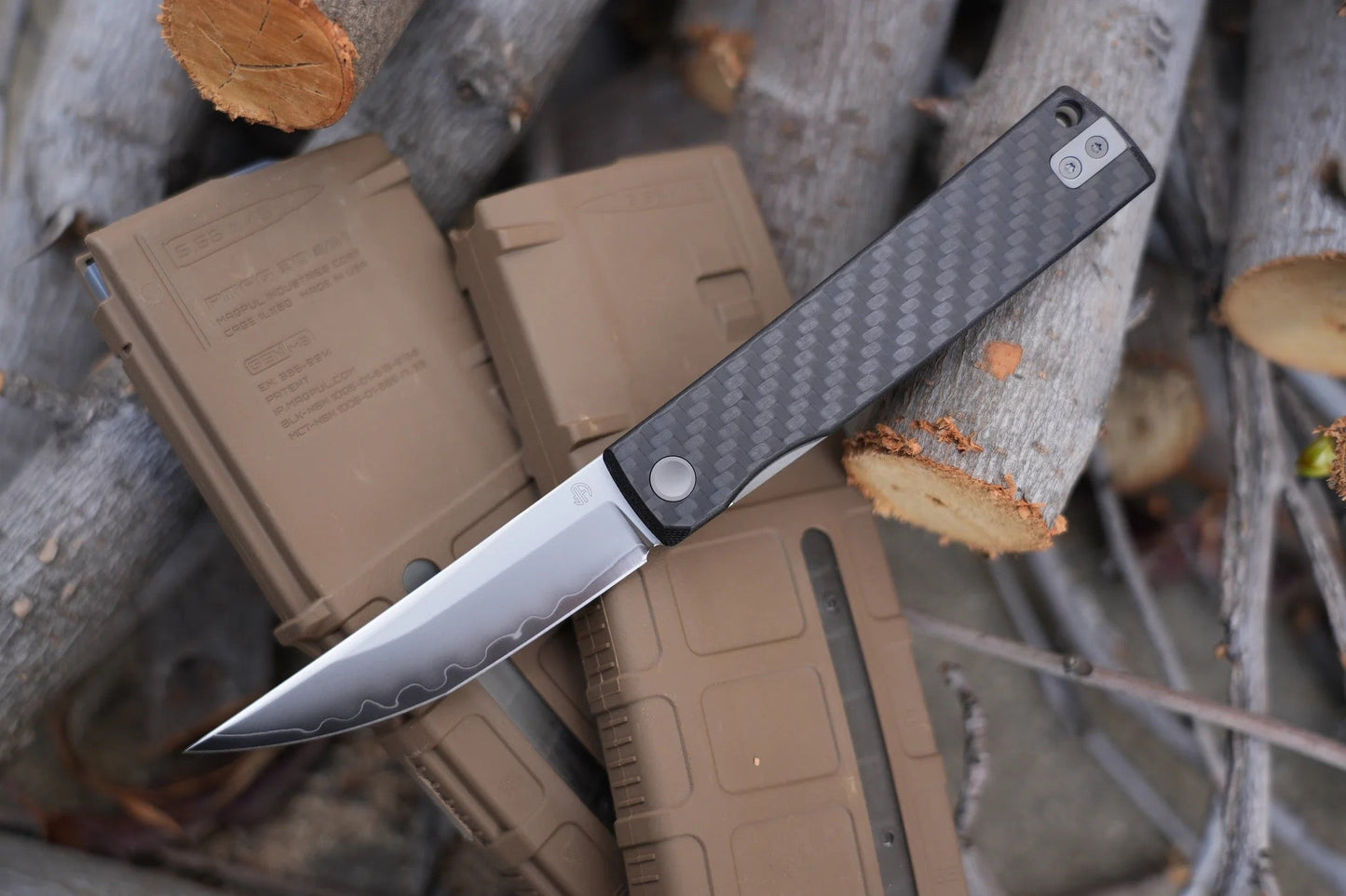 North Mountain Blade Kaiken Japanese Style Folding Knife 3.5in SLD-Magic Steel Carbon Fiber Handle
